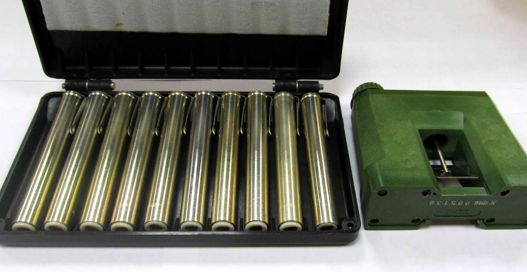 ИД-02 (ДК-02) комплект индивидуальных дозиметров (10 каранд. + зар.устр-во)